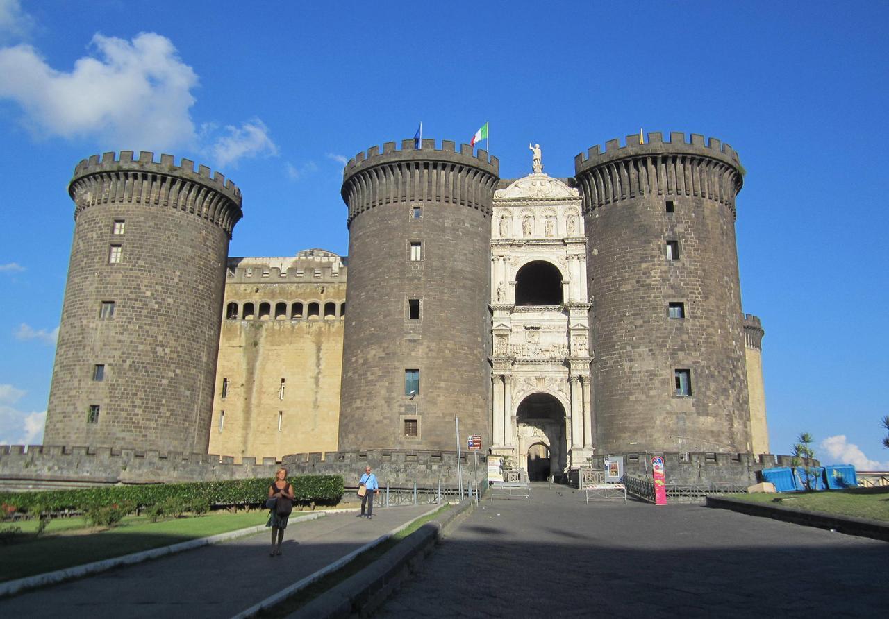 B&B Dimora San Felice Napoli Bagian luar foto